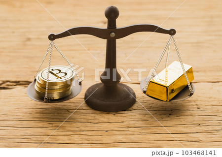 金融イメージ（ゴールド／ビットコイン） 103468141