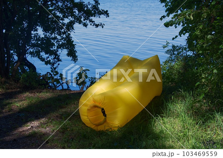 Inflatable air lounger for relaxation 103469559