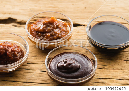 アジアの調味料 集合(ナチュラルテイスト) アジアの調味料 集合(ナチュラルテイスト) 103472096