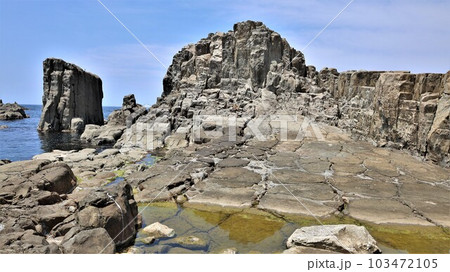 東尋坊・ローソク岩（福井県坂井市三国町）動画あり 103472105