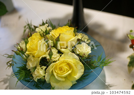 萬翠荘のバラの花 103474592