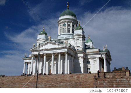 北欧フィンランド 首都ヘルシンキのランドマーク、ヘルシンキ大聖堂 北欧フィンランド 首都ヘルシンキのランドマーク、ヘルシンキ大聖堂 103475807
