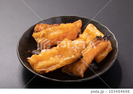 鮭ハラスの塩焼き 103484698