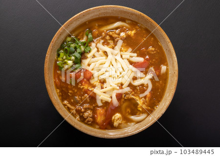 トマトたまごチーズカレーうどん 103489445