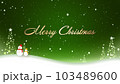 雪が舞う中を雪だるまたちが歩く、メリークリスマスの文字 103489600