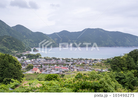 【紀勢本線】新鹿湾を通過する特急南紀号 103498275