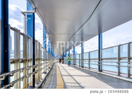 神奈川県川崎市の都市風景 新川崎駅 神奈川県川崎市の都市風景 新川崎駅 103498886