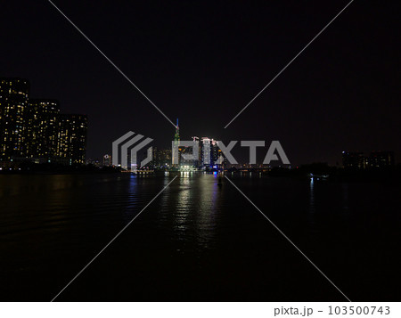 ホーチミン　サイゴン川　リバークルーズ　ランドマーク81スカイスクレイパー 103500743