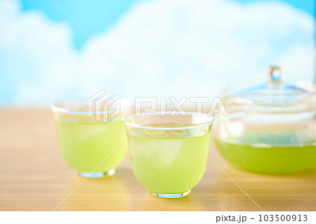 冷たい緑茶 103500913