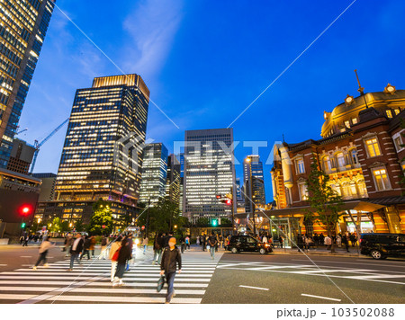 東京駅南口 夕夜景 東京駅南口 夕夜景 103502088