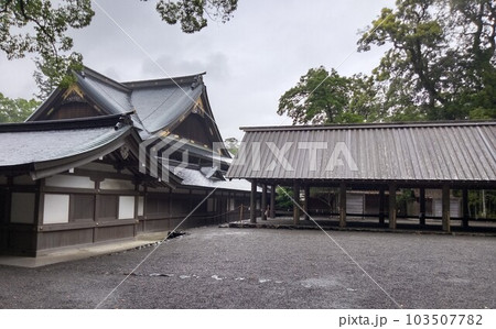 伊勢神宮　内宮神楽殿 103507782