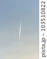 奈良の空と飛行機雲 103510822