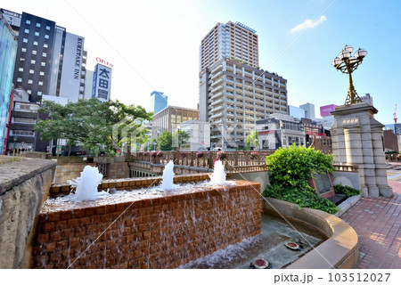 《愛知県》名古屋都市風景 春の納屋橋界隈 《愛知県》名古屋都市風景 春の納屋橋界隈 103512027
