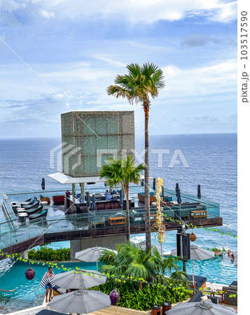 beach club on the cliffs of uluwatu in Bali, Indonesia 103517590
