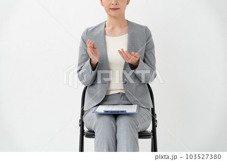 働く女性　自己PR　インタビュー 103527380