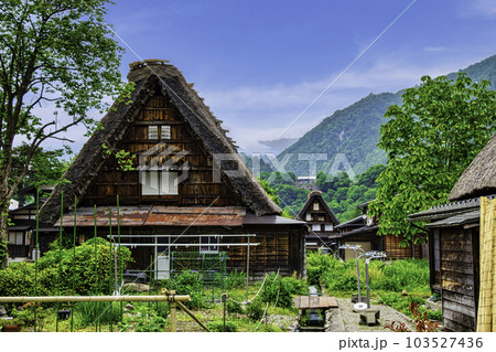 岐阜県 白川郷合掌造り集落 合掌造り民家 世界遺産 岐阜県 白川郷合掌造り集落 合掌造り民家 世界遺産 103527436