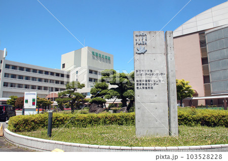 箕面市立病院が入る箕面ライフプラザ 103528228