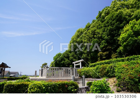 大阪　太子町　用明天皇陵 （初夏） 103530306