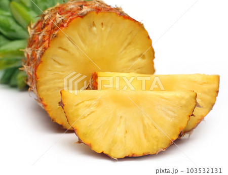 Sliced pineapple Sliced pineapple 103532131
