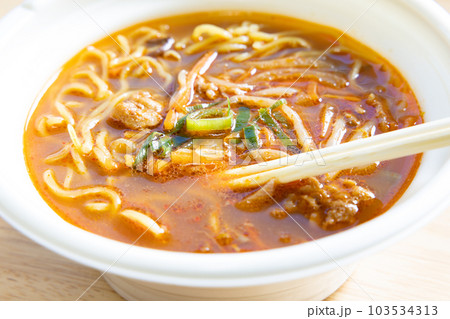 おいしいユッケジャンラーメン 103534313
