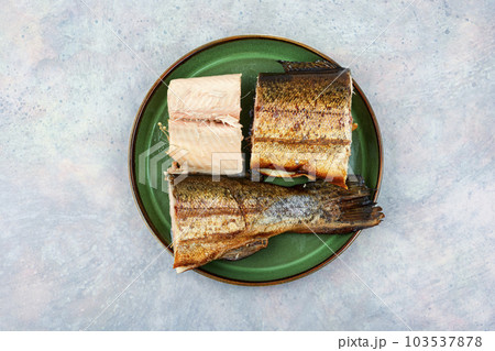 Smoked red fish fillet 103537878
