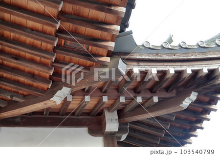 神社の化粧軒裏 103540799