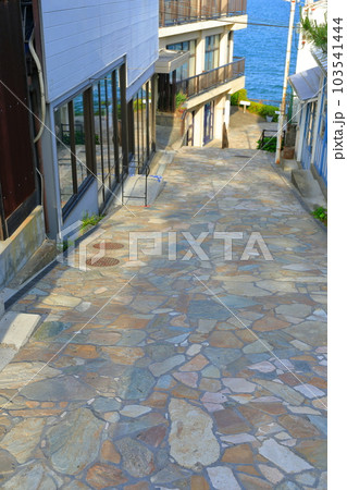 【兵庫県】晴天の赤穂御崎(きらきら坂) 【兵庫県】晴天の赤穂御崎(きらきら坂) 103541444