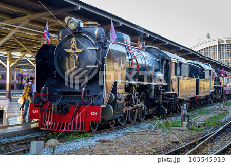 日本製蒸気機関車（タイ国鉄・ホアランポーン駅） 103545919