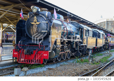 日本製蒸気機関車（タイ国鉄・ホアランポーン駅） 103545920