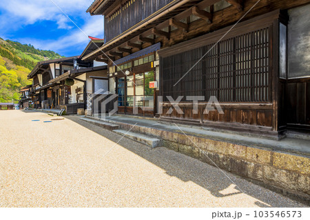長野県 中山道 福島宿の町並み 長野県 中山道 福島宿の町並み 103546573