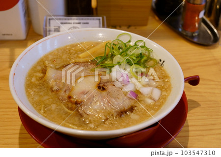 背脂煮干しそば／ラーメン 103547310