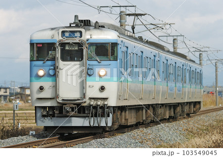 篠ノ井線　篠ノ井ー稲荷山　JR東日本　115系　N25編成（長野） 103549045