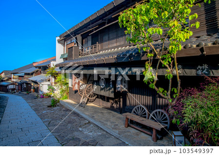 岐阜県　中津川市　中山道　馬籠宿 103549397