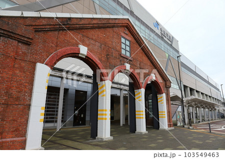 新潟 糸魚川 糸魚川駅アルプス口 旧赤レンガ機関庫モニュメント 新潟 糸魚川 糸魚川駅アルプス口 旧赤レンガ機関庫モニュメント 103549463