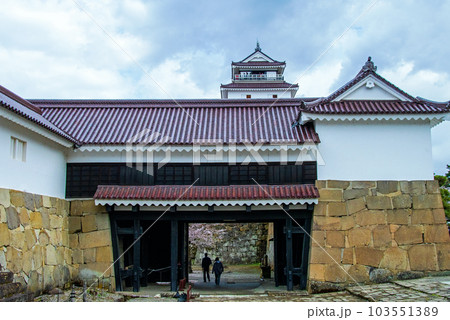 福島県　会津若松　鶴ヶ城　表門　鉄門 103551389