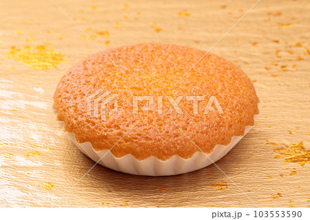 洋菓子マドレーヌの和風イメージ 103553590