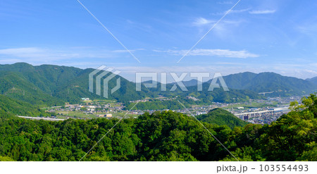福井県敦賀市　手筒山からの眺望 103554493