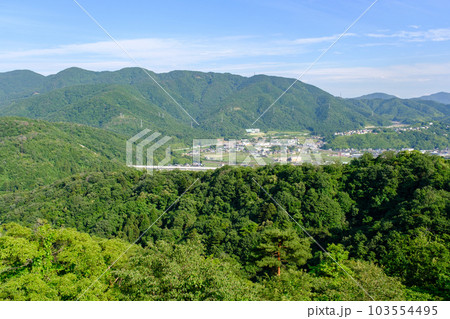 福井県敦賀市　手筒山からの眺望 103554495