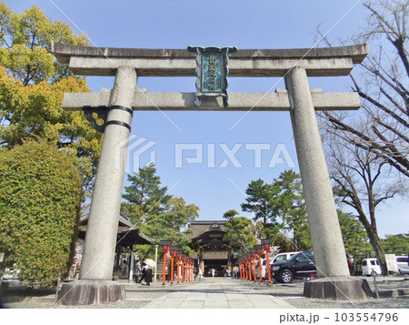春の豊国神社 103554796