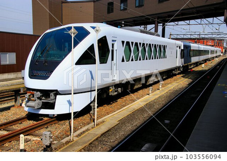 美しく輝く白磁の超豪華特急は日光・鬼怒川へ… 東武鉄道・新特急『スペーシアX』N100系 103556094