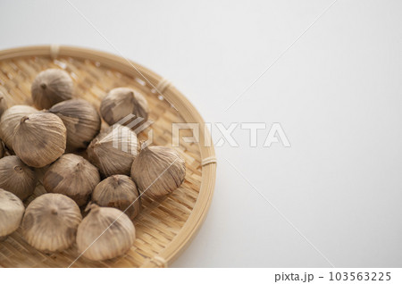 疲労回復一片種の黒ニンニク 103563225