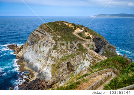 Punta socastro, also called punta fucino do porco. Cliffs and ocean view, Galicia, Spain Punta socastro, also called punta fucino do porco. Cliffs and ocean view, Galicia, Spain 103565544