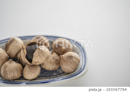 疲労回復一片種の黒ニンニク 疲労回復一片種の黒ニンニク 103567794