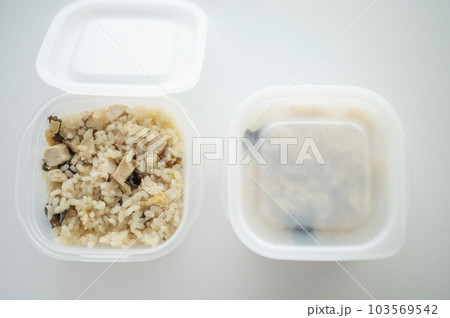 炊き込みご飯を小分け冷凍 103569542