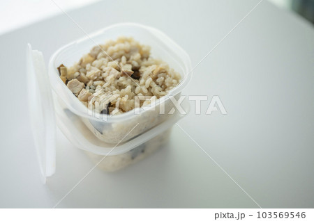 炊き込みご飯を小分け冷凍 炊き込みご飯を小分け冷凍 103569546