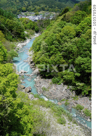 白山橋から見る三峰(みぶ)川の風景/信州・長野県伊那市 白山橋から見る三峰(みぶ)川の風景/信州・長野県伊那市 103570509