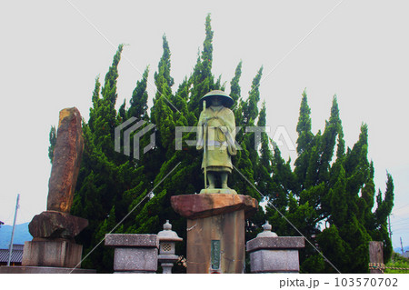 親鸞聖人御像 慰霊塔 親鸞聖人御像 慰霊塔 103570702