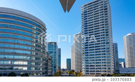 横浜みなとみらい地区の高層マンション群（神奈川県横浜市） 103570883