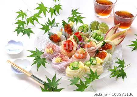 七色カラーそうめんアレンジ　アレンジそうめん 103571136