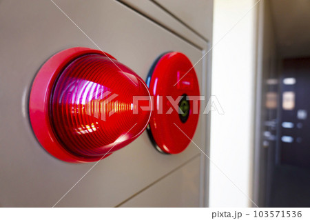 マンションの屋内消火栓 103571536